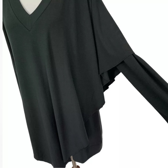 Soft Surroundings Women’s Top Black Long Cape Sleeve V-Neck Size 1X - Picture 2 of 11